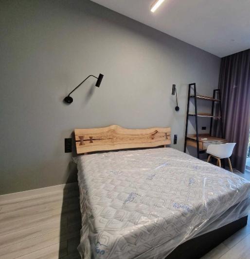 Intercontinental Paris Le Grand By Ihg Hotel Luaran gambar A bedroom with a bed and a desk