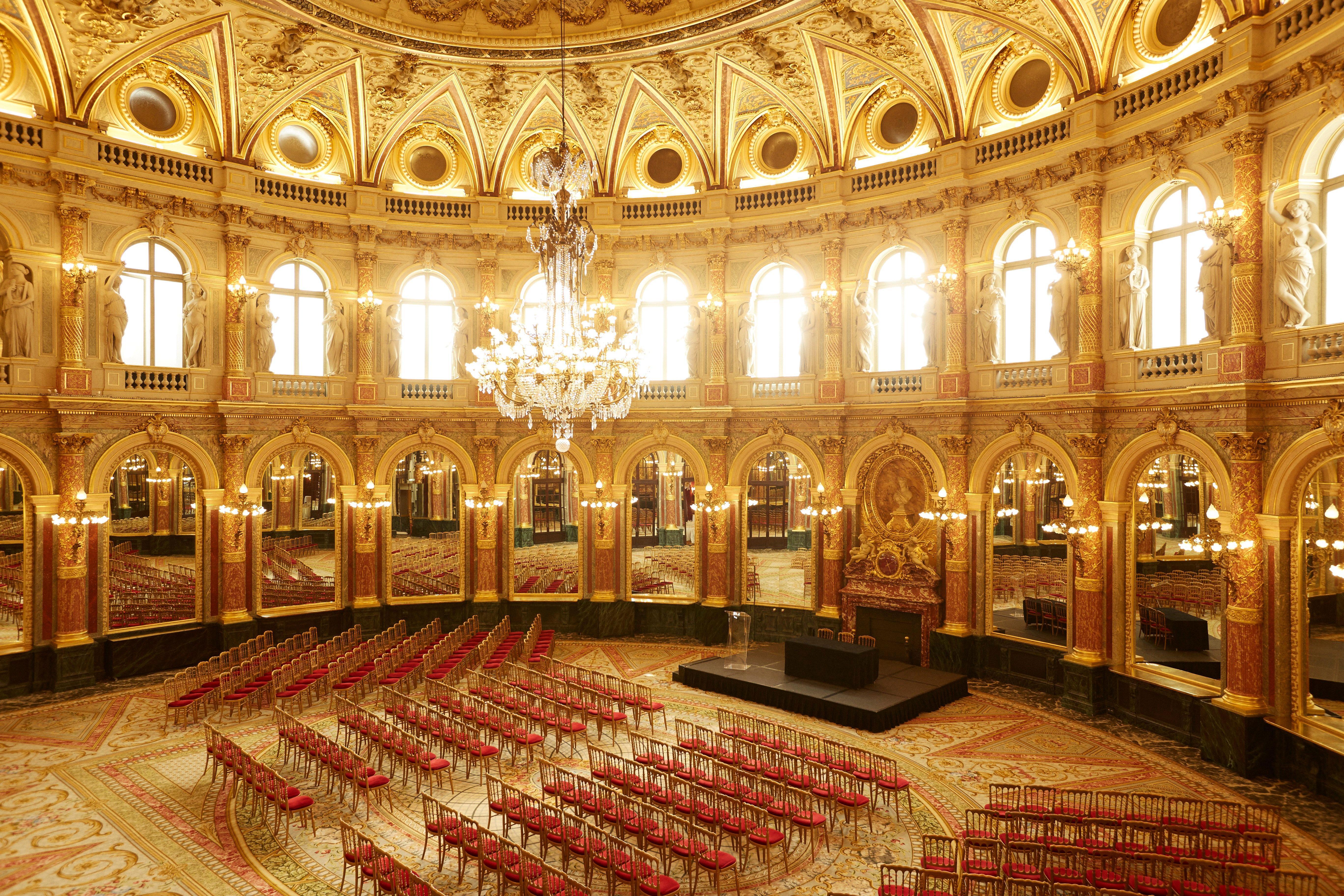 Intercontinental Paris Le Grand By Ihg Hotel Luaran gambar The interior of the Palais de Chaillot